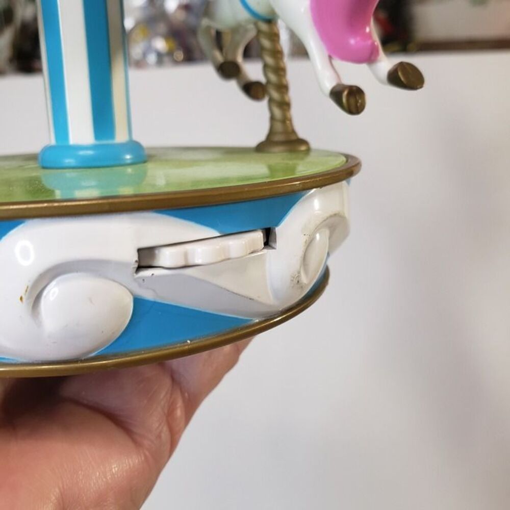 Disney Sleeping Beauty Blue Spinning Doll Carousel Toy Playset - Picture 5 of 9